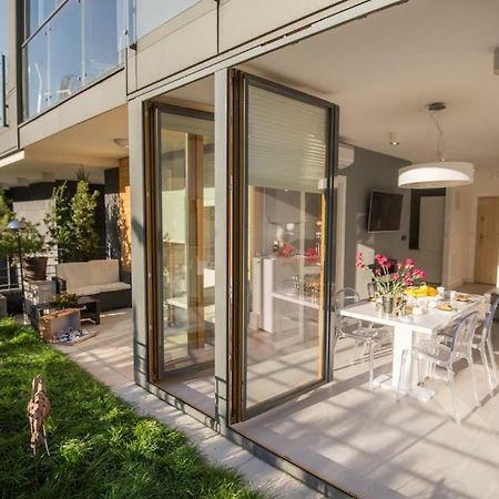 Garden Apartment Cracow- Shopping Mall 1Min, Underground Parking, Family Friendly, City Center Krakow Exterior photo