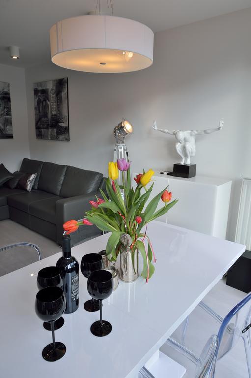 Garden Apartment Cracow- Shopping Mall 1Min, Underground Parking, Family Friendly, City Center Krakow Exterior photo