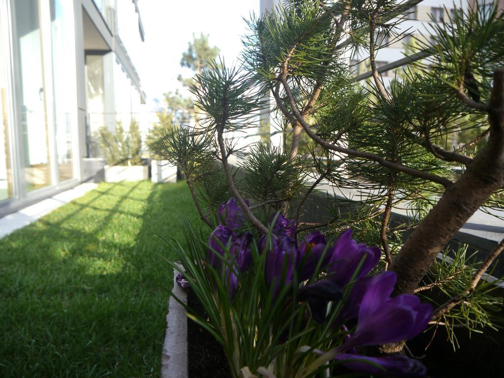 Garden Apartment Cracow- Shopping Mall 1Min, Underground Parking, Family Friendly, City Center Krakow Exterior photo